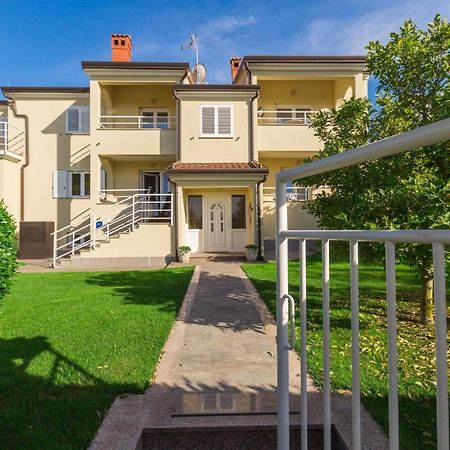 Apartmani Martincic Novigrad Istria 外观 照片
