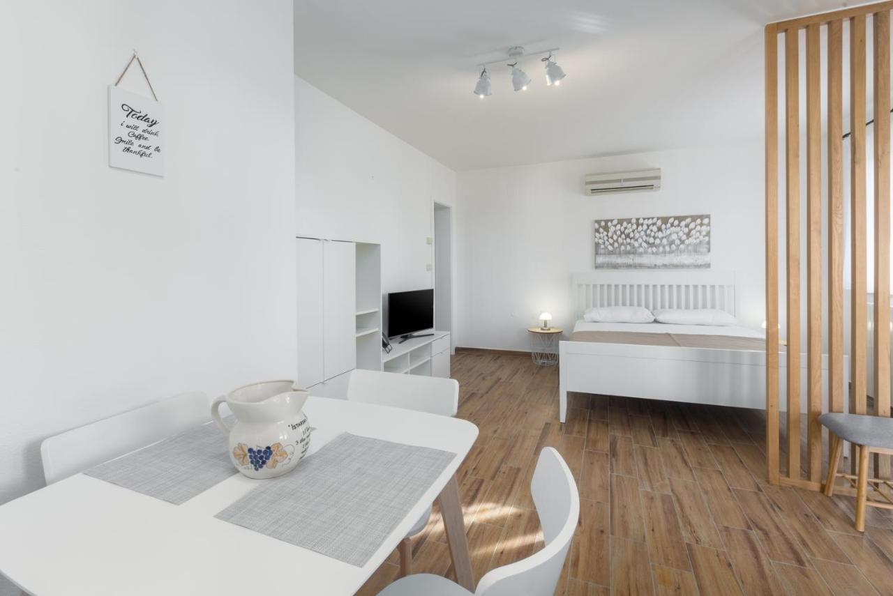 Apartmani Martincic Novigrad Istria 外观 照片